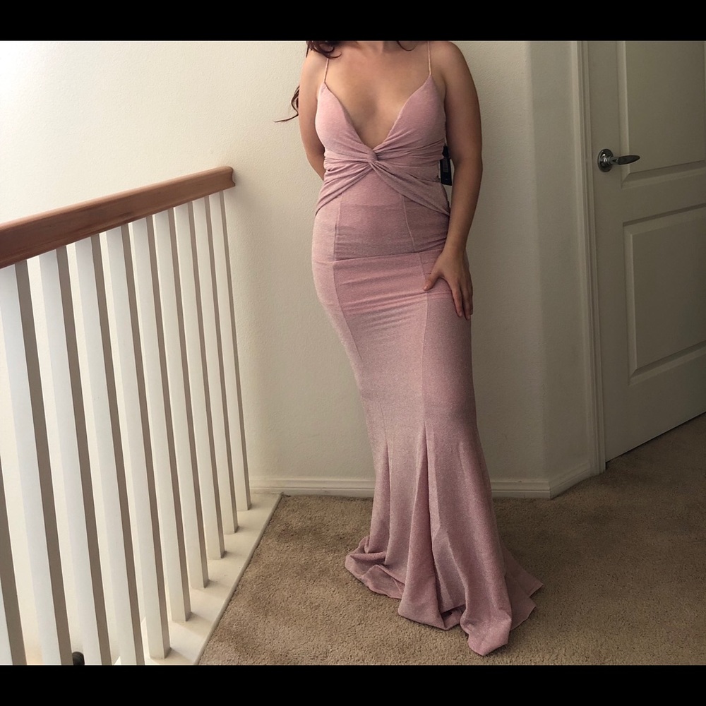 Pretty pink dress never worn tags still attached